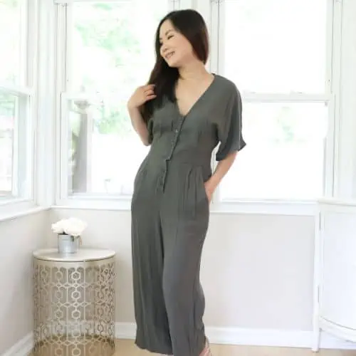 JUMPSUIT GUIDE FOR PETITE WOMEN