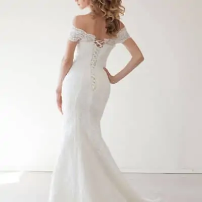 hourglass wedding dress